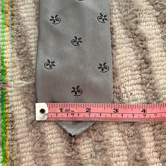 Floral Print Tie - Picture 10 of 10